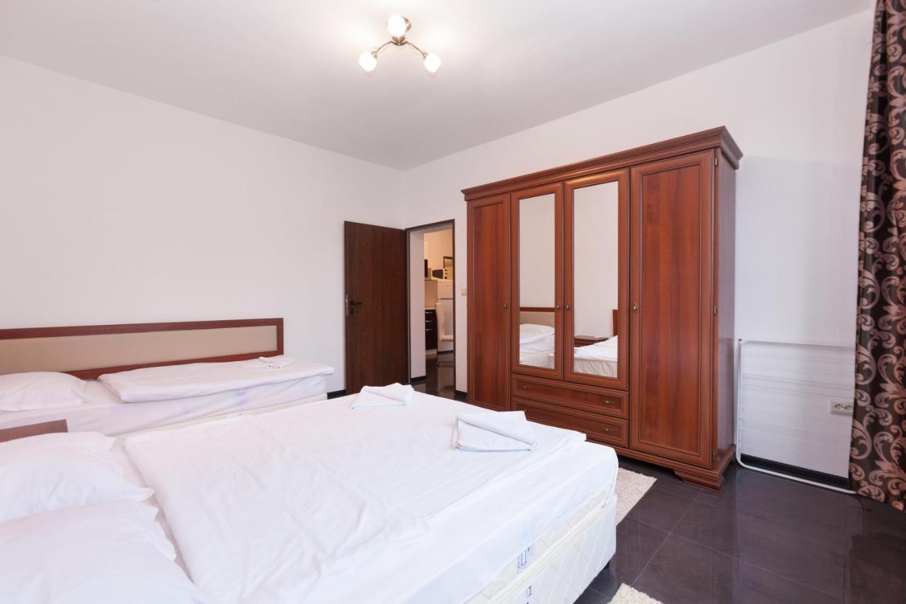 Central Beach Guest Rooms Burgasz Kültér fotó